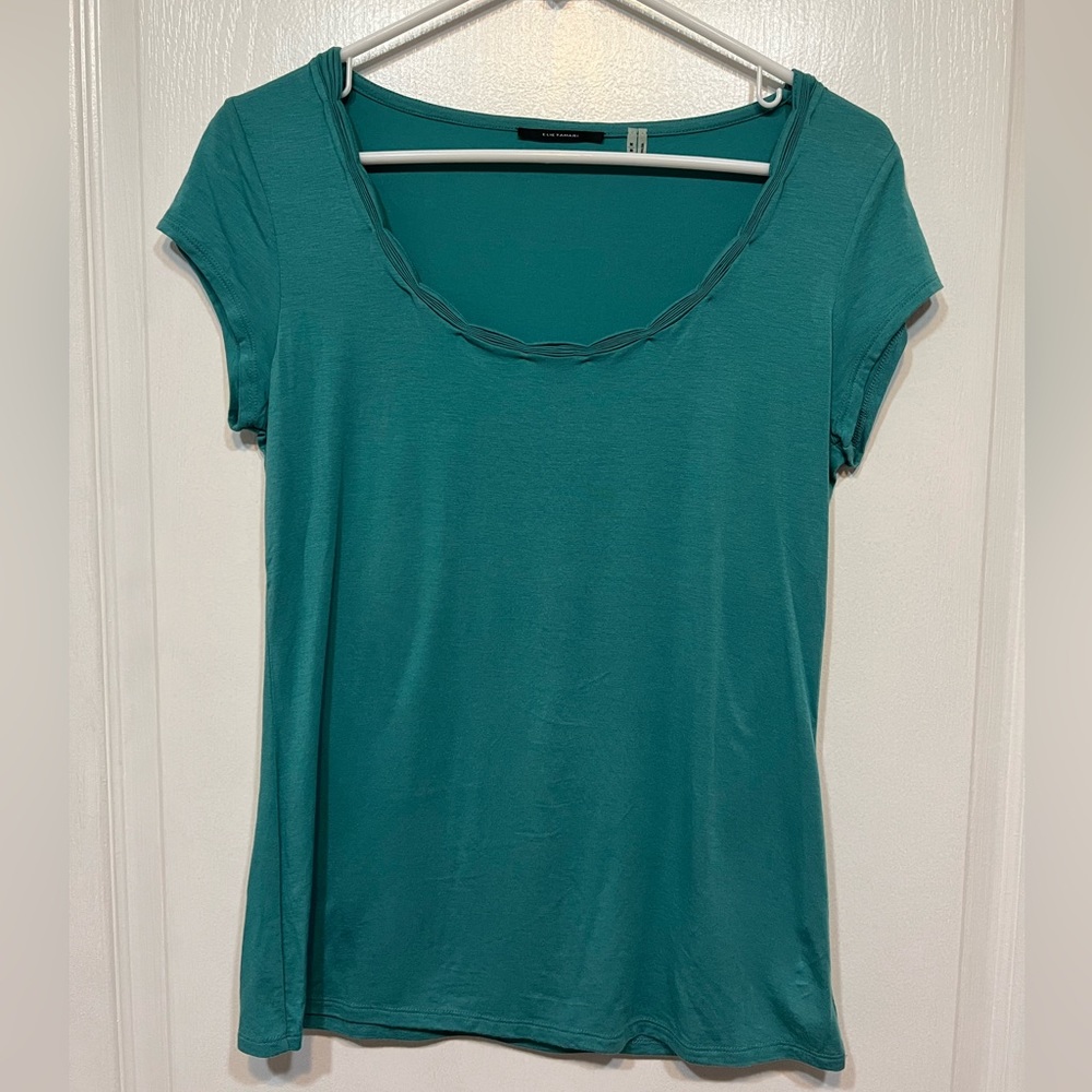 Teal Elie Tahari short-sleeve scoop neck t-shirt in size medium